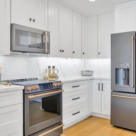 G321 Modern Oceanside Beach Haven